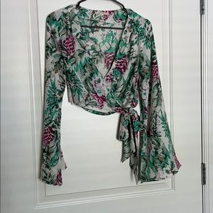 Bell bottom long sleeve crop top